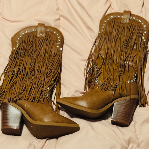 YaYa Cowgirl Boots - Picture 1 of 3